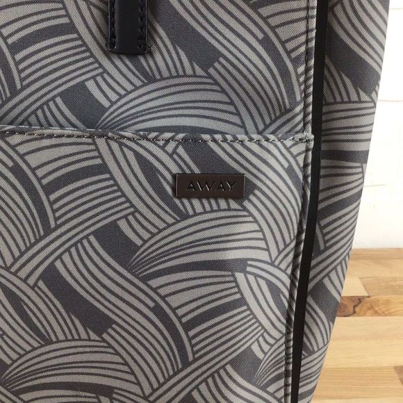 AWAY traveling purse pack bag grey black practically traveler travel - Picture 7 of 15